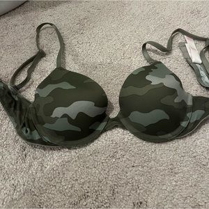 COPY - PINK Victoria’s Secret t shirt bra